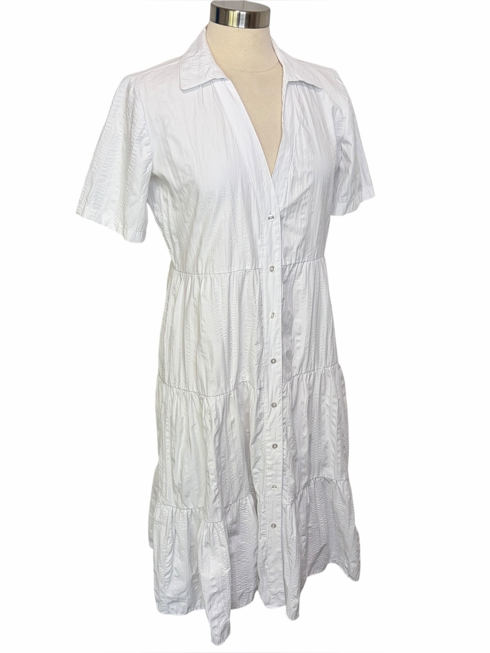 STRADIVARIUS Tiered Short-Sleeve Midi Shirt Dress in White, Medium - Picture 4 of 9
